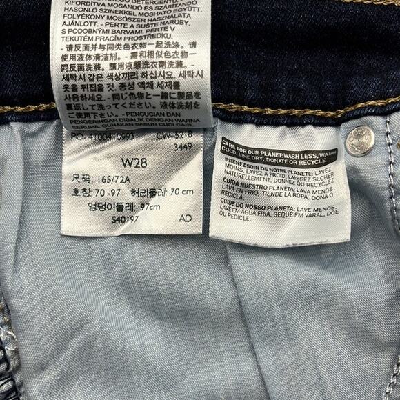 Levi’s Bermuda Short Size 28 - Picture 9 of 16